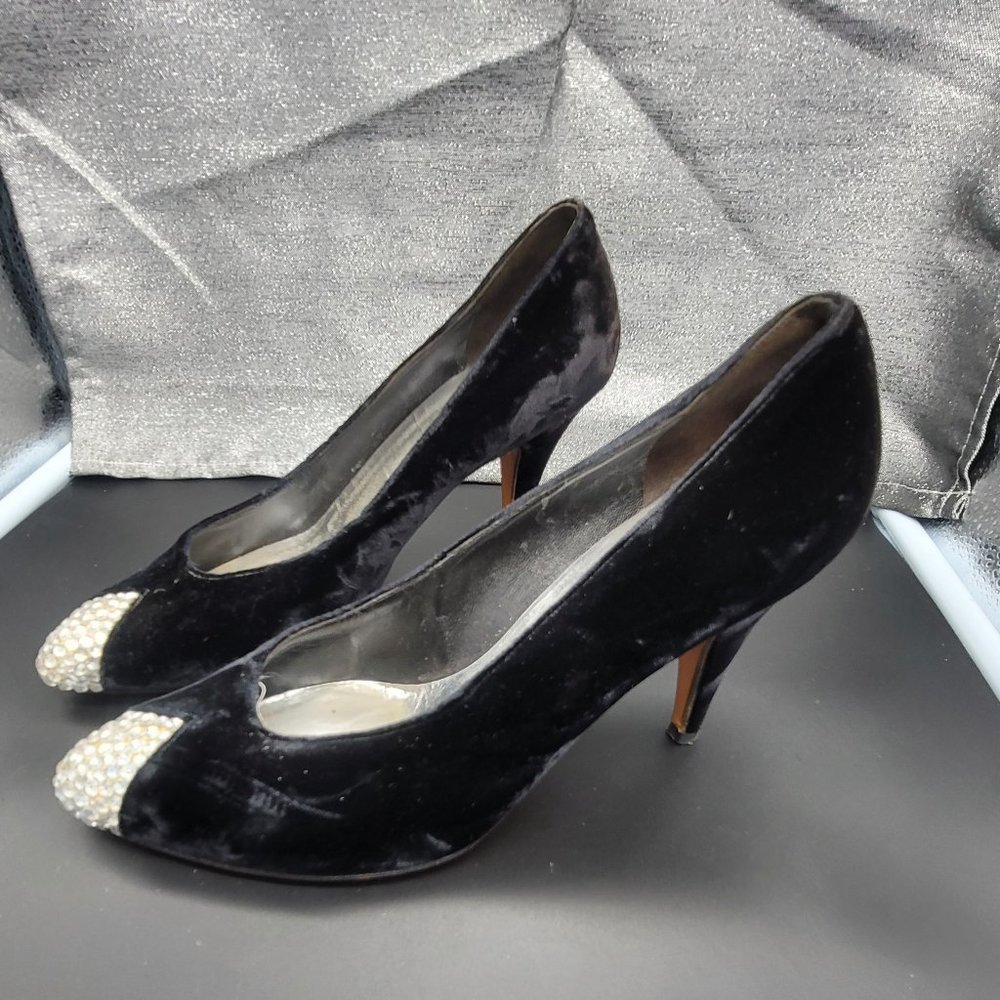Anne Klein vero cuoio Heels Women's Size: 6 1/2 suede